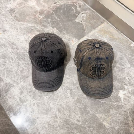 2024SS Hat BALENCIAGA Will draw attention to your feet 2024SS Hat BALENCIAGA Will draw attention to your feet
