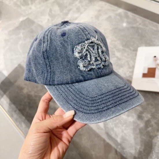 2024SS Hat CELINE Popular item in both magazines and the city 2024SS Hat CELINE Popular item in both magazines and the city