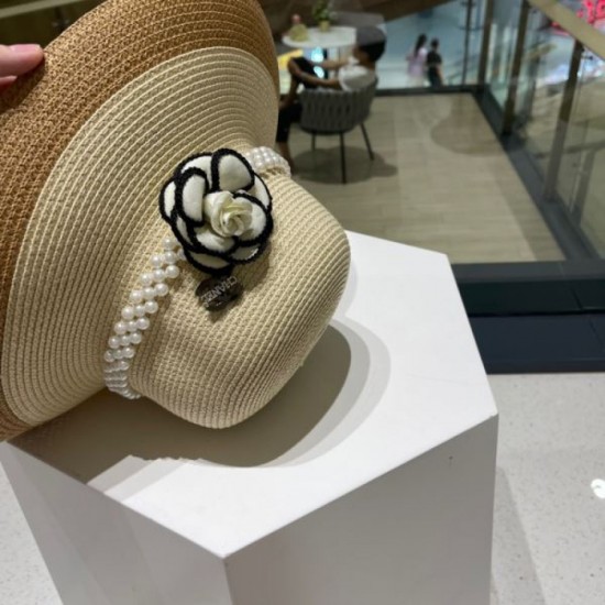 CHANEL This season's 2024SS hat is incorporated into Chanel clothing. CHANEL This season's 2024SS hat is incorporated into Chanel clothing.