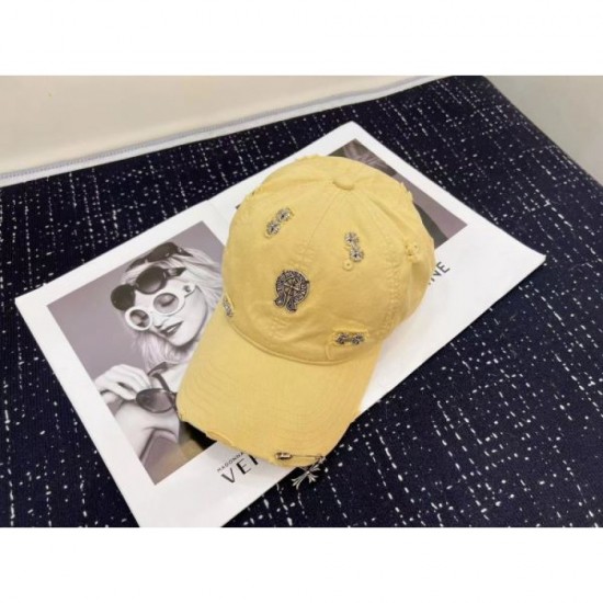 CHROME HEARTS 2024SS hat that is useful regardless of the season CHROME HEARTS 2024SS hat that is useful regardless of the season