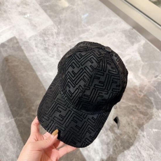 2024SS hat FENDI Enjoy trendy coordination 2024SS hat FENDI Enjoy trendy coordination