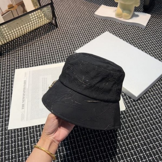 LOUIS VUITTON This season's best new 2024SS hat LOUIS VUITTON This season's best new 2024SS hat