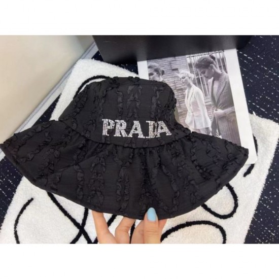 PRADA PRADA New spring/summer 2024SS hat that boasts tremendous support PRADA PRADA New spring/summer 2024SS hat that boasts tremendous support