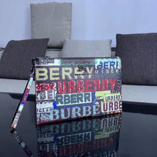 2024SS Popular item in magazines and on the streets BURBERRY Burberry clutch bag 2024SS Popular item in magazines and on the streets BURBERRY Burberry clutch bag