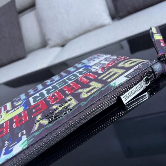 2024SS Popular item in magazines and on the streets BURBERRY Burberry clutch bag 2024SS Popular item in magazines and on the streets BURBERRY Burberry clutch bag