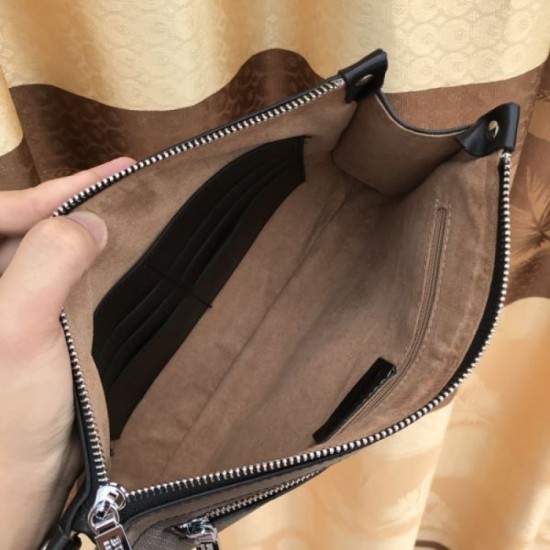2024SS continues to be a popular item BURBERRY Burberry clutch bag 2024SS continues to be a popular item BURBERRY Burberry clutch bag