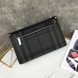 2024SS Style continues to attract attention BURBERRY Burberry clutch bag