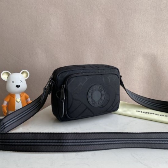 2024FW Shoulder Bag BURBERRY Burberry Great for any season 2024FW Shoulder Bag BURBERRY Burberry Great for any season