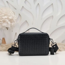 2024SS Hot Topic BOTTEGA VENETA Bottega Veneta Shoulder Bag