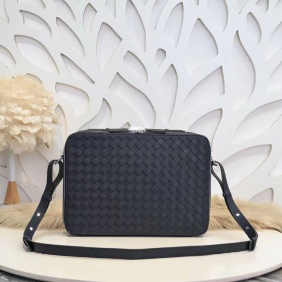 2024FW Shoulder Bag BOTTEGA VENETA Get a great deal on SALE 2024FW Shoulder Bag BOTTEGA VENETA Get a great deal on SALE