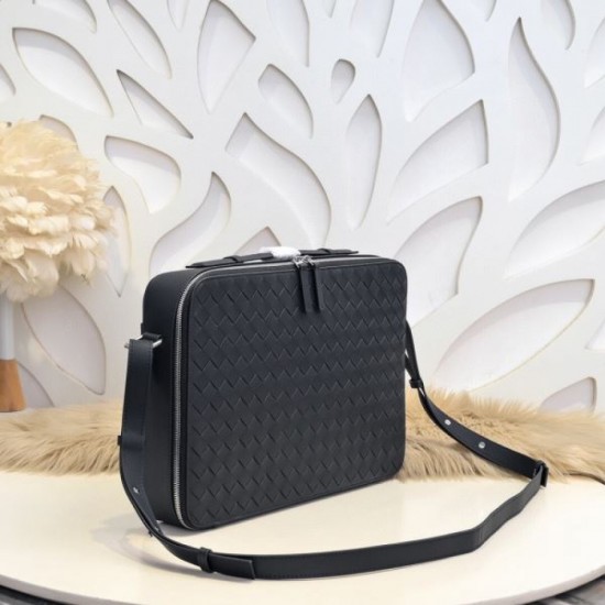 2024FW Shoulder Bag BOTTEGA VENETA Get a great deal on SALE 2024FW Shoulder Bag BOTTEGA VENETA Get a great deal on SALE