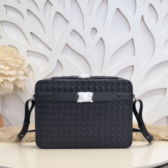 2024FW Shoulder Bag BOTTEGA VENETA Get a great deal on SALE 2024FW Shoulder Bag BOTTEGA VENETA Get a great deal on SALE
