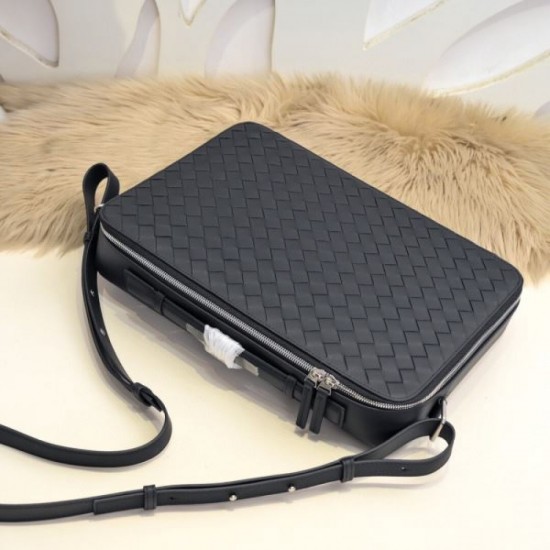 2024FW Shoulder Bag BOTTEGA VENETA Get a great deal on SALE 2024FW Shoulder Bag BOTTEGA VENETA Get a great deal on SALE