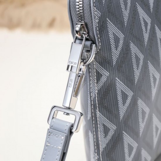 2024SS DIOR clutch bag with a sense of fashion this season 2024SS DIOR clutch bag with a sense of fashion this season