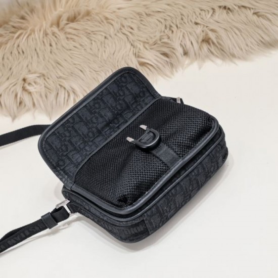 2024SS Super rare and difficult to obtain item DIOR Shoulder bag 2024SS Super rare and difficult to obtain item DIOR Shoulder bag