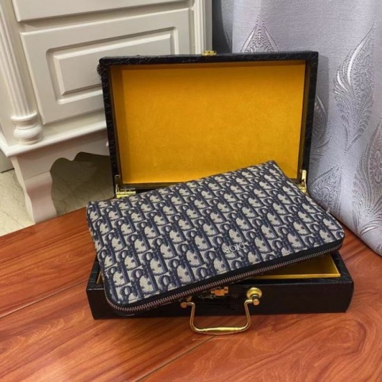 2024FW Clutch Bag DIOR Dior Autumn/Winter New Release Sold Out in Magazine 2024FW Clutch Bag DIOR Dior Autumn/Winter New Release Sold Out in Magazine