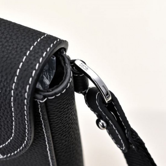 2024FW Clutch bag DIOR Dior winter color not available in Japan 2024FW Clutch bag DIOR Dior winter color not available in Japan