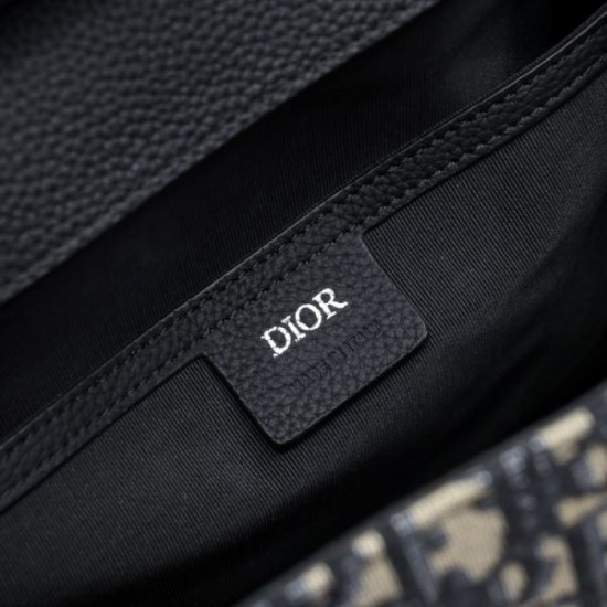 2024FW Backpack DIOR Decided on a modern style 2024FW Backpack DIOR Decided on a modern style