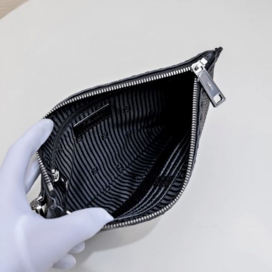 2024SS Recommended item for daily use FENDI clutch bag 2024SS Recommended item for daily use FENDI clutch bag