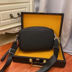 2024SS Popular and hugely popular! FENDI shoulder bag