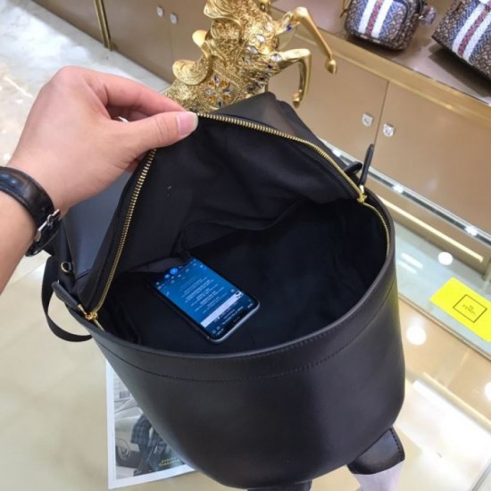 2024SS First come, first served limited FENDI Backpack 2024SS First come, first served limited FENDI Backpack