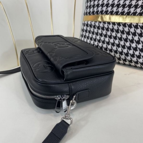 2024FW Shoulder Bag GUCCI A must-see for those who missed out on buying this season! 2024FW Shoulder Bag GUCCI A must-see for those who missed out on buying this season!