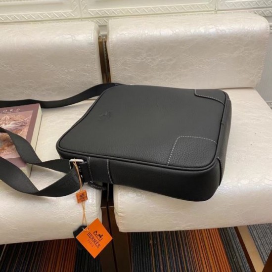 2024SS HERMES shoulder bag that exudes a mature impression 2024SS HERMES shoulder bag that exudes a mature impression