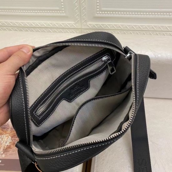 2024SS HERMES shoulder bag that exudes a mature impression 2024SS HERMES shoulder bag that exudes a mature impression