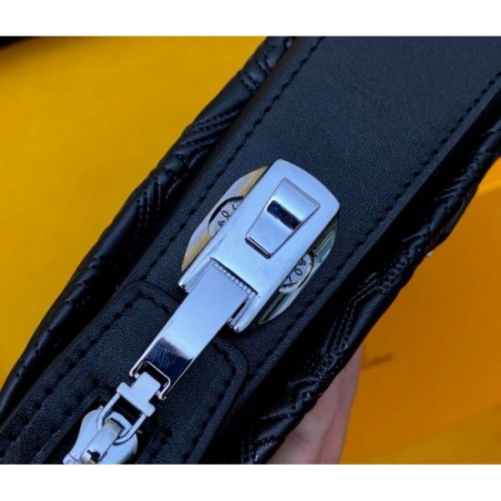 2024SS Lowest Price New LOUIS VUITTON Louis Vuitton Clutch Bag 2024SS Lowest Price New LOUIS VUITTON Louis Vuitton Clutch Bag