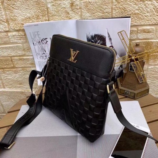 2024SS Outstanding Breathability LOUIS VUITTON Shoulder Bag 2024SS Outstanding Breathability LOUIS VUITTON Shoulder Bag