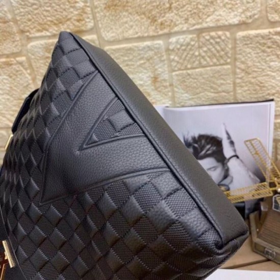 2024SS Outstanding Breathability LOUIS VUITTON Shoulder Bag 2024SS Outstanding Breathability LOUIS VUITTON Shoulder Bag