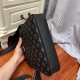 2024SS Colors are also trendy LOUIS VUITTON Shoulder bag 2024SS Colors are also trendy LOUIS VUITTON Shoulder bag