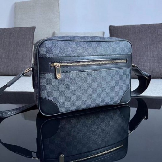 2024SS Latest Item LOUIS VUITTON Shoulder Bag 2024SS Latest Item LOUIS VUITTON Shoulder Bag