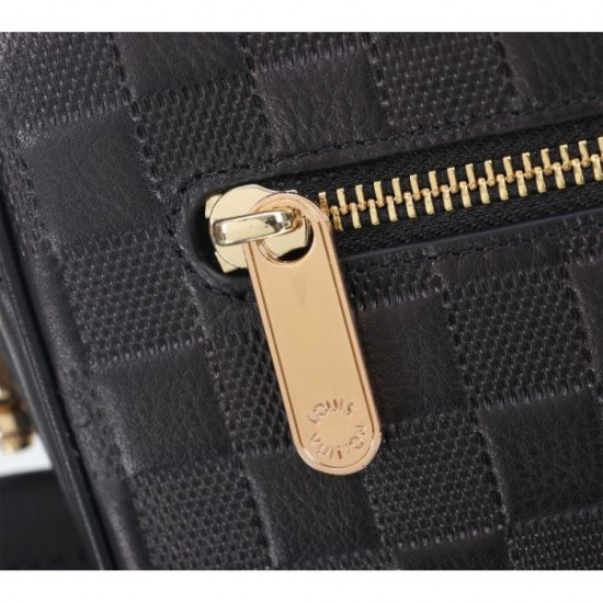 2024SS Sophisticated Design LOUIS VUITTON Shoulder Bag 2024SS Sophisticated Design LOUIS VUITTON Shoulder Bag