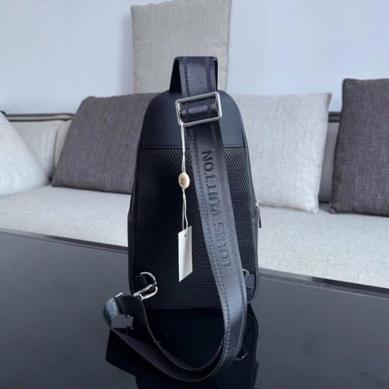 2024SS is sold out this time! LOUIS VUITTON Louis Vuitton chest bag 2024SS is sold out this time! LOUIS VUITTON Louis Vuitton chest bag