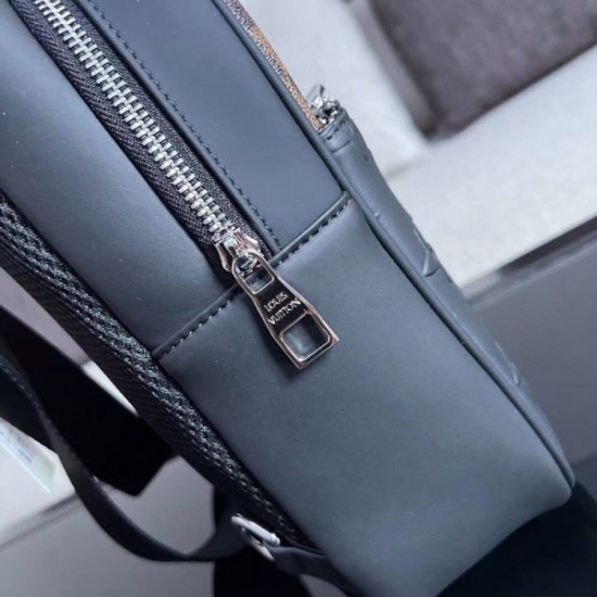 2024SS is sold out this time! LOUIS VUITTON Louis Vuitton chest bag 2024SS is sold out this time! LOUIS VUITTON Louis Vuitton chest bag