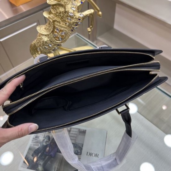 2024FW Briefcase LOUIS VUITTON Popular model favorite 2024FW Briefcase LOUIS VUITTON Popular model favorite