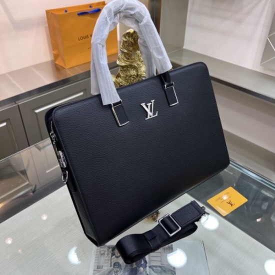 2024FW Briefcase LOUIS VUITTON I definitely want to buy it 2024FW Briefcase LOUIS VUITTON I definitely want to buy it