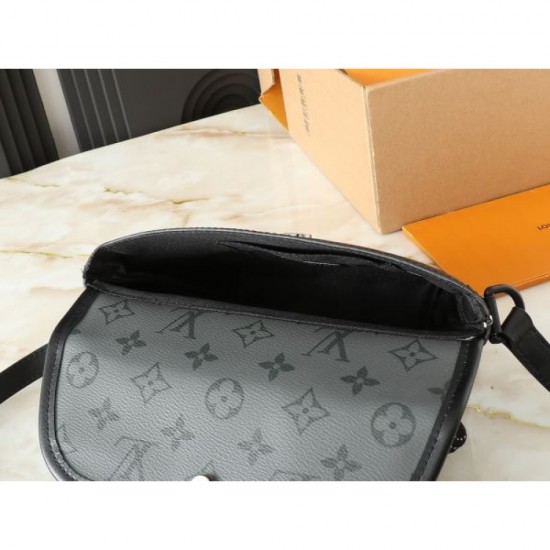 2024FW Shoulder Bag LOUIS VUITTON Louis Vuitton Super Essential Item 2024FW Shoulder Bag LOUIS VUITTON Louis Vuitton Super Essential Item