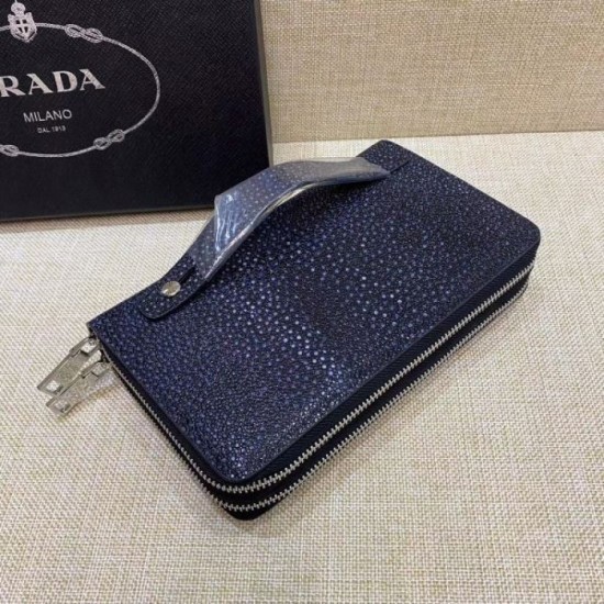 2024SS Dress with a beautiful impression PRADA clutch bag 2024SS Dress with a beautiful impression PRADA clutch bag