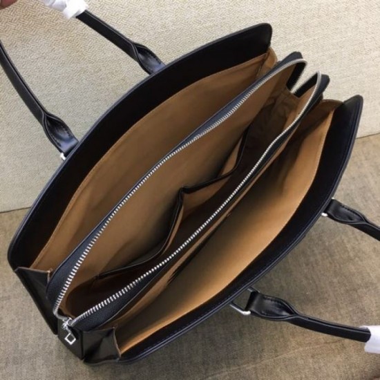 2024FW Briefcase PRADA Fashionable people love it! 2024FW Briefcase PRADA Fashionable people love it!