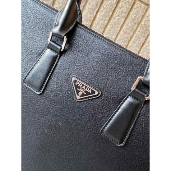 2024FW Briefcase PRADA Get it at a new sale price 2024FW Briefcase PRADA Get it at a new sale price