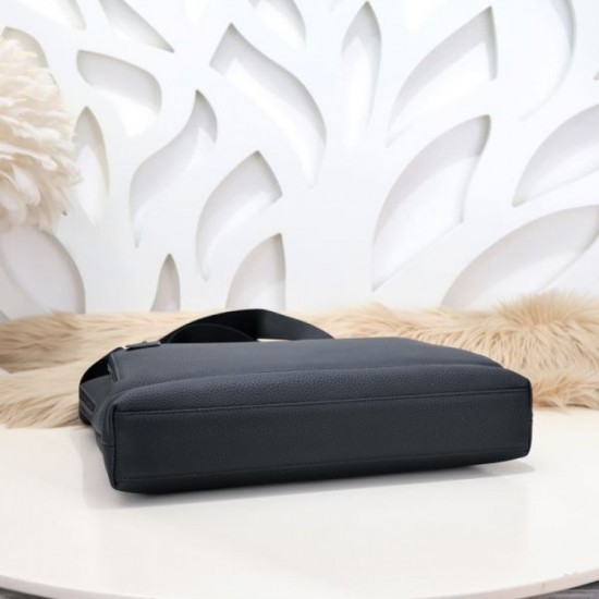 2024FW Briefcase PRADA Prada has a strong presence every season 2024FW Briefcase PRADA Prada has a strong presence every season