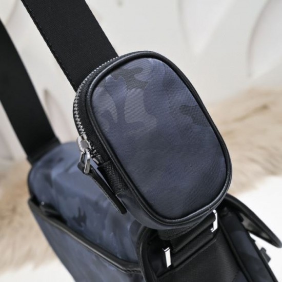 2024FW Shoulder Bag PRADA Prada Rare! Limited to stores that carry it 2024FW Shoulder Bag PRADA Prada Rare! Limited to stores that carry it