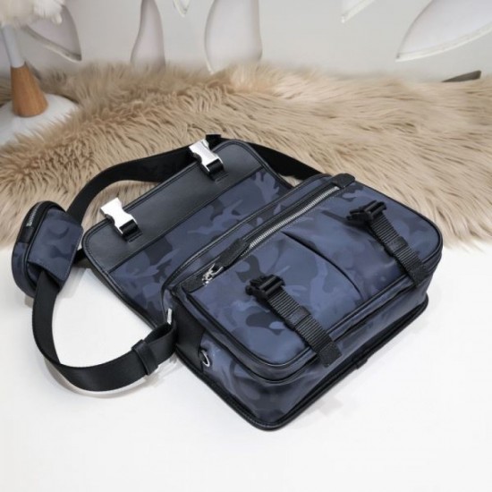 2024FW Shoulder Bag PRADA Prada Rare! Limited to stores that carry it 2024FW Shoulder Bag PRADA Prada Rare! Limited to stores that carry it