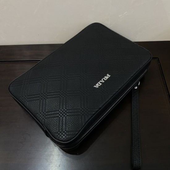 2024FW clutch bag PRADA Prada has a strong presence every season 2024FW clutch bag PRADA Prada has a strong presence every season