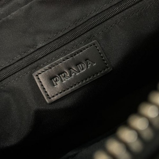 2024FW clutch bag PRADA Prada has a strong presence every season 2024FW clutch bag PRADA Prada has a strong presence every season