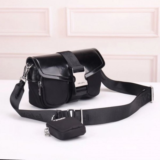 2024FW Shoulder Bag PRADA Popular item for fall/winter 2024FW Shoulder Bag PRADA Popular item for fall/winter