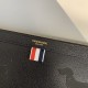 2024SS Comfortable THOM BROWNE clutch bag 2024SS Comfortable THOM BROWNE clutch bag
