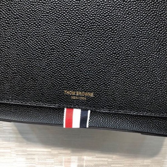 2024SS I want it now THOM BROWNE shoulder bag 2024SS I want it now THOM BROWNE shoulder bag